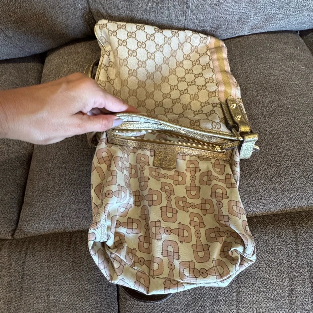 Gucci GG Canvas Metallic Gold Crossbody Bag - Picture 13 of 16